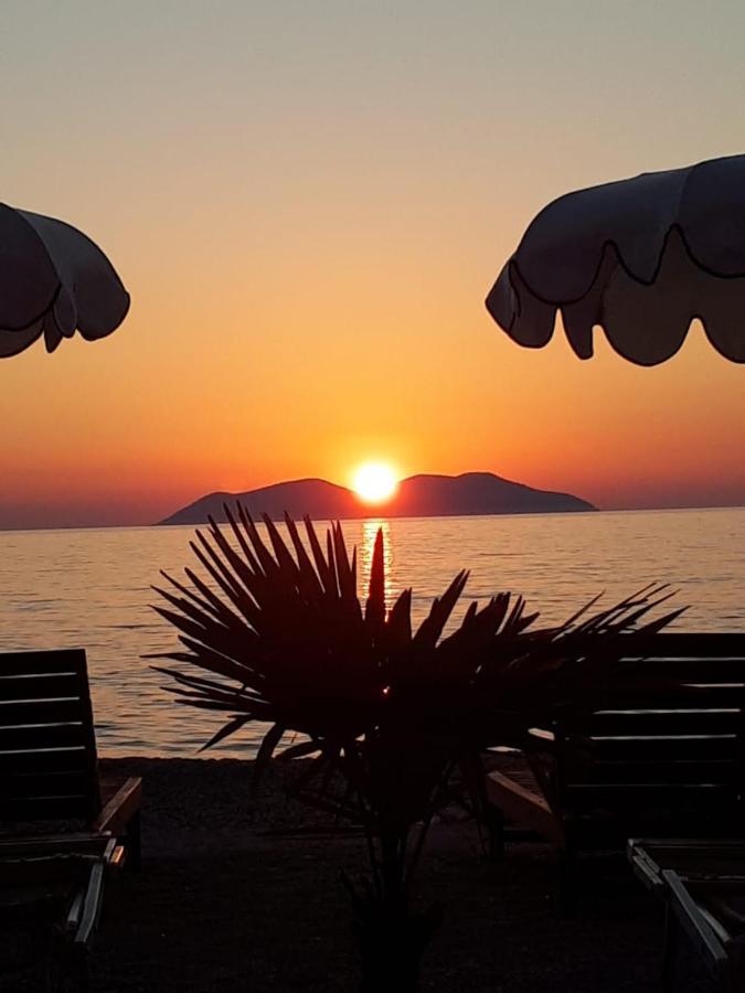 Palmanova Beach Mardok Vlorë Buitenkant foto
